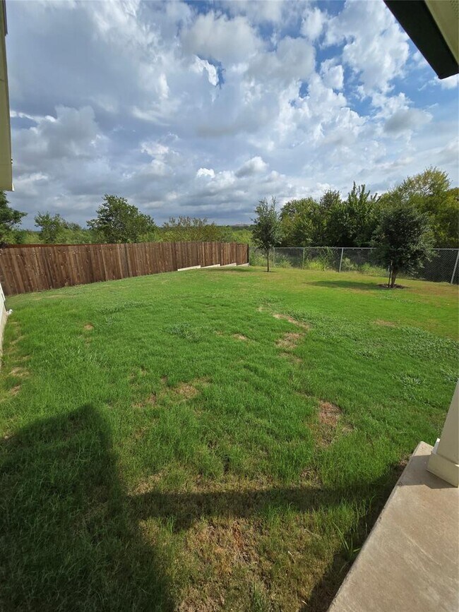 Building Photo - 11909 Big Sky Dr