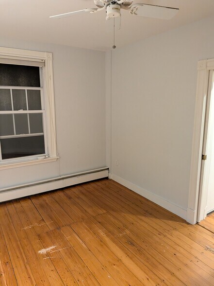 Building Photo - 184 Otis St