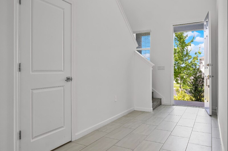 Building Photo - 4402 Davos Dr