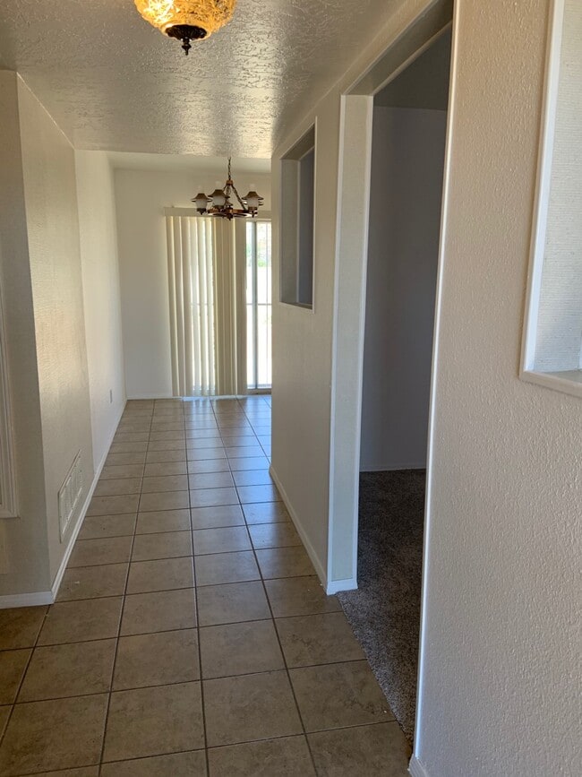 Building Photo - 12809 Mountain View Ave NE