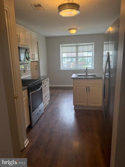 Building Photo - 110 Pin Oak Ct