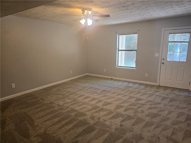 Building Photo - 2523 Sweetridge Ct
