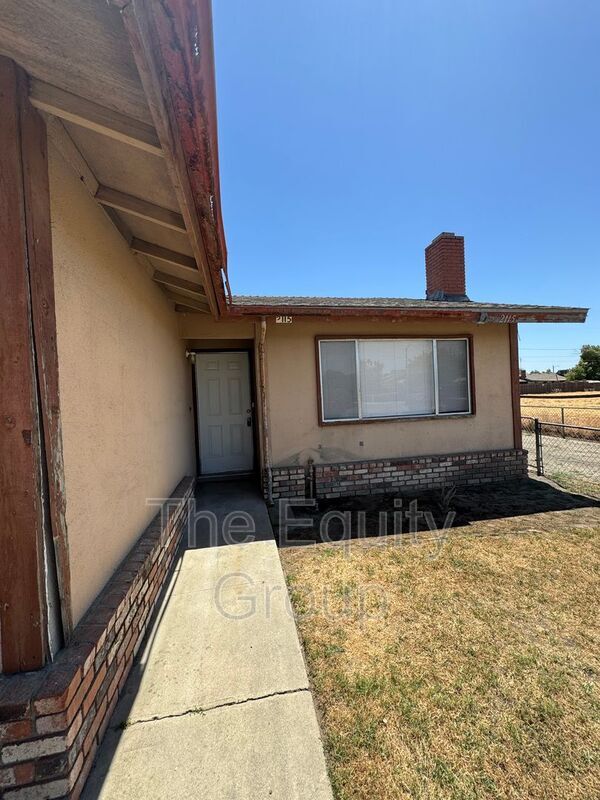 Primary Photo - 2115 W Inyo Ave