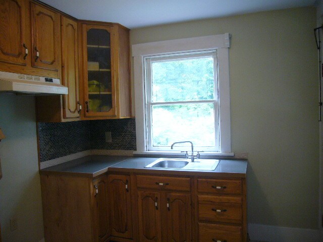 kitchen - 557 Clemesha Ave