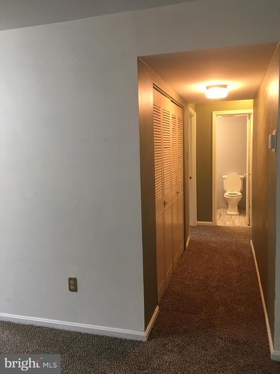 Building Photo - 734 Quince Orchard Blvd