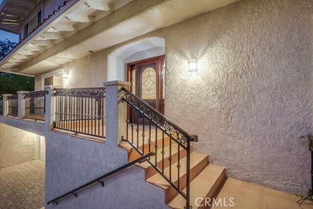 Building Photo - 3554 Seaglen Dr