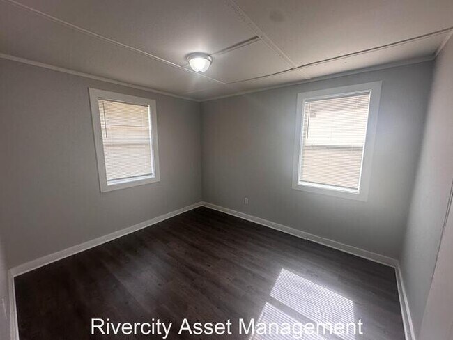 Building Photo - Adorable 2 bedroom, 1 bath Home!!!! Section 8 Welcomed!!!!!