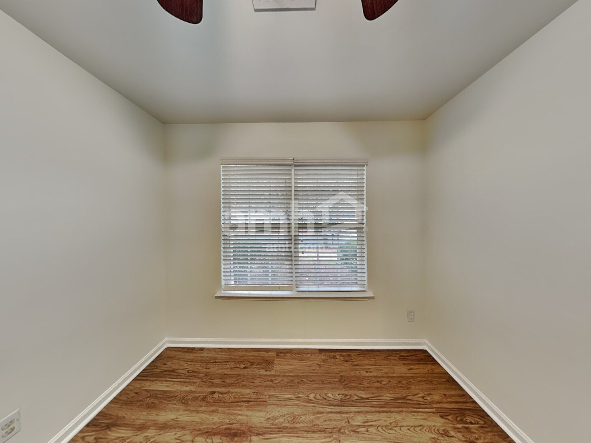 Building Photo - 19140 Kanawha Dr