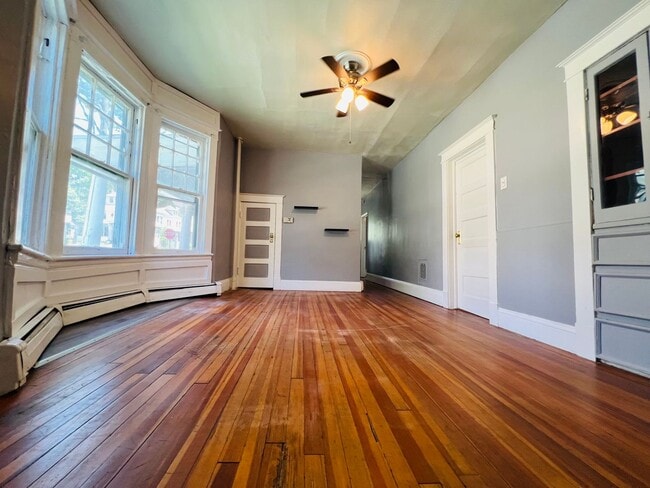 Building Photo - 57 S Main Ave