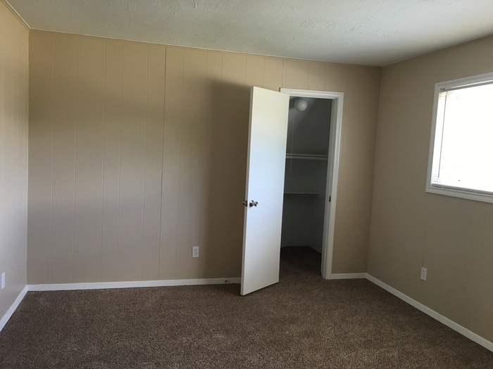 Building Photo - 10734 Sagewillow Ln