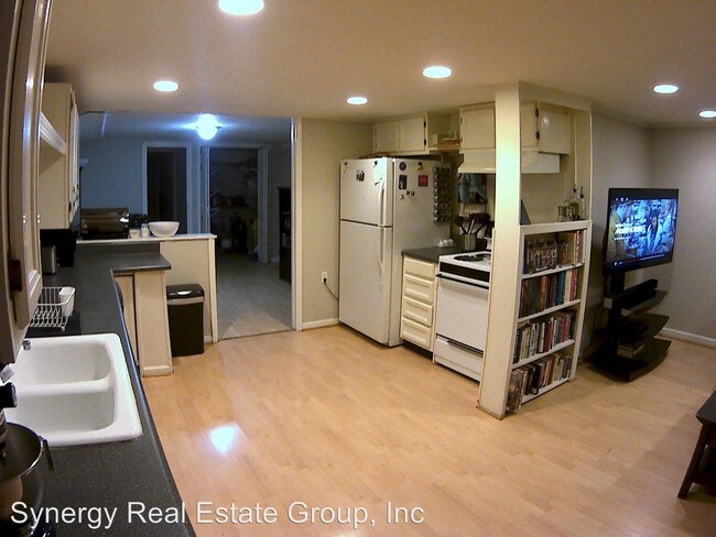 Building Photo - 3 br, 2 bath Apartment - 2819 White Oak