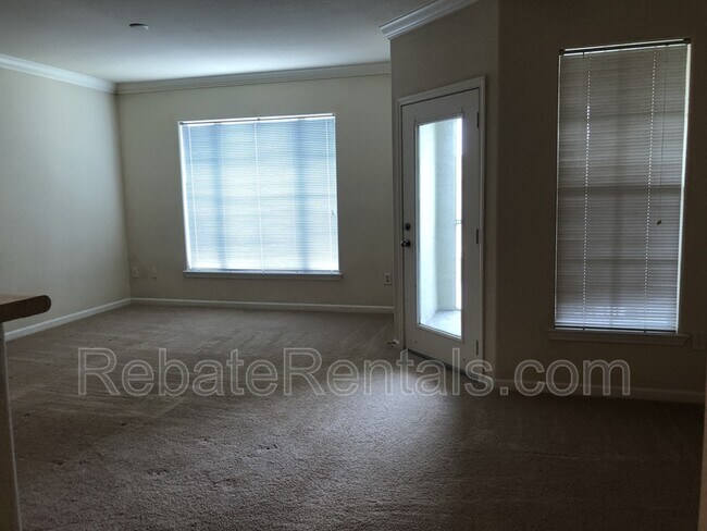 Building Photo - 8290 Gate Pkwy W