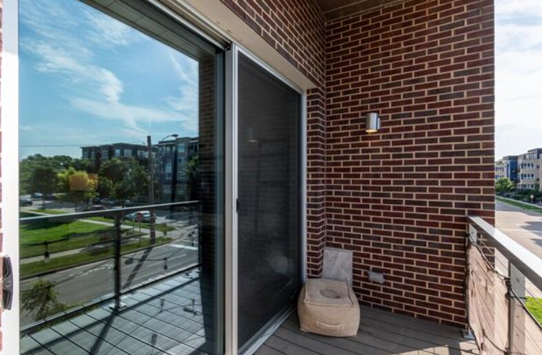 Building Photo - 803 E Mifflin St