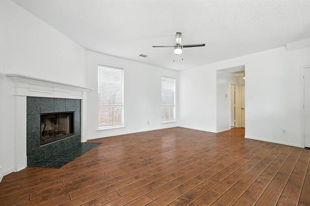 Building Photo - 1717 Newton Dr