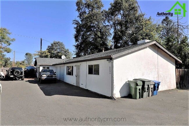 Primary Photo - 5375 Rosswood St