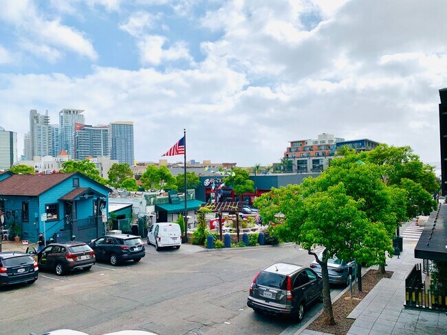 Building Photo - Live in the Heart of Little Italy! GORGEOUS 2BD/2BA Condo w/ Loft!