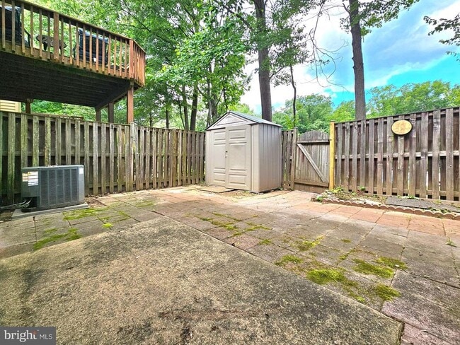 Building Photo - 4802 Treasure Ct