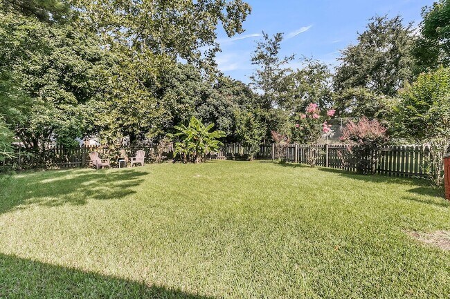 Building Photo - 339 Mt Royall Dr
