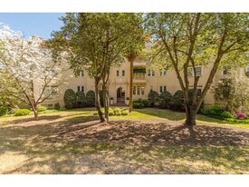 Building Photo - 2068 Walton Way