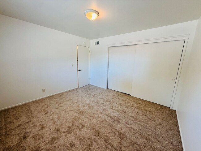 Building Photo - 203 W Benjamin Holt Dr