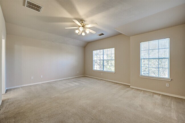 Building Photo - 16535 Cairngrove Ln
