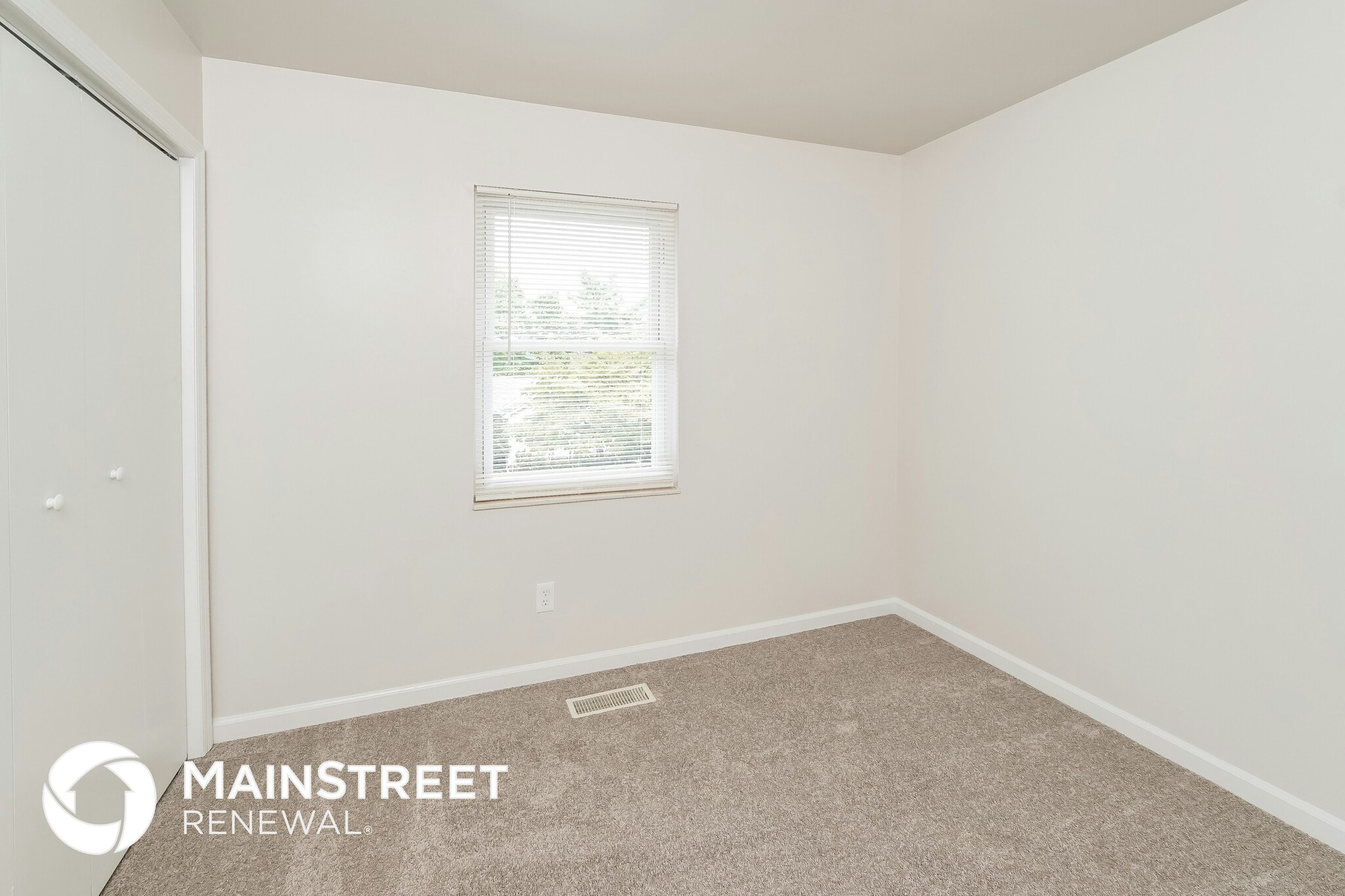 Building Photo - 5622 Aloha Ave