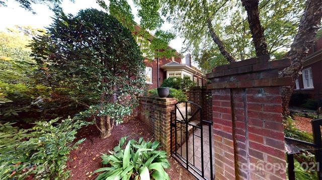 Building Photo - 2033 Nolen Park Ln