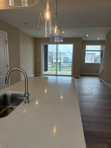 Building Photo - 1614 Park Ln