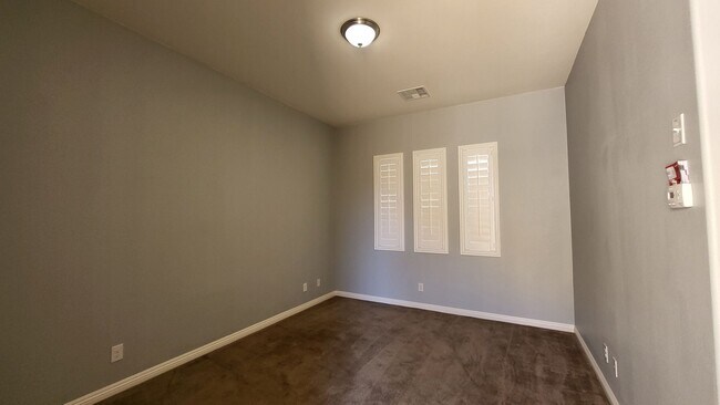 Building Photo - 5 bedroom, 4 bathroom home with a Casita