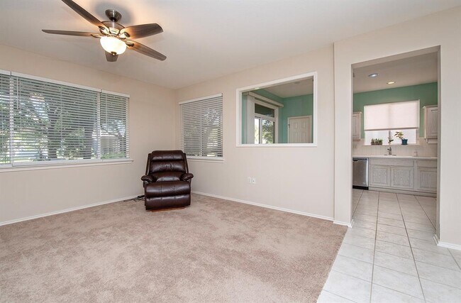 Building Photo - 129 Dewberry Dr