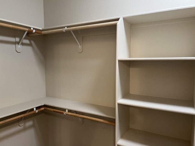 Building Photo - 4321 Paulson Ln