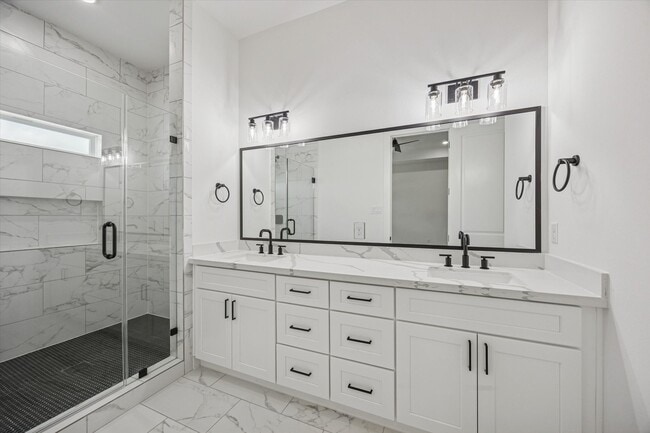 Building Photo - 6644 Lozier St