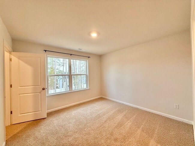Building Photo - Newly Built 3BD, 2.5BA Raleigh Townhome with a Bonus Office/Den on First Floor