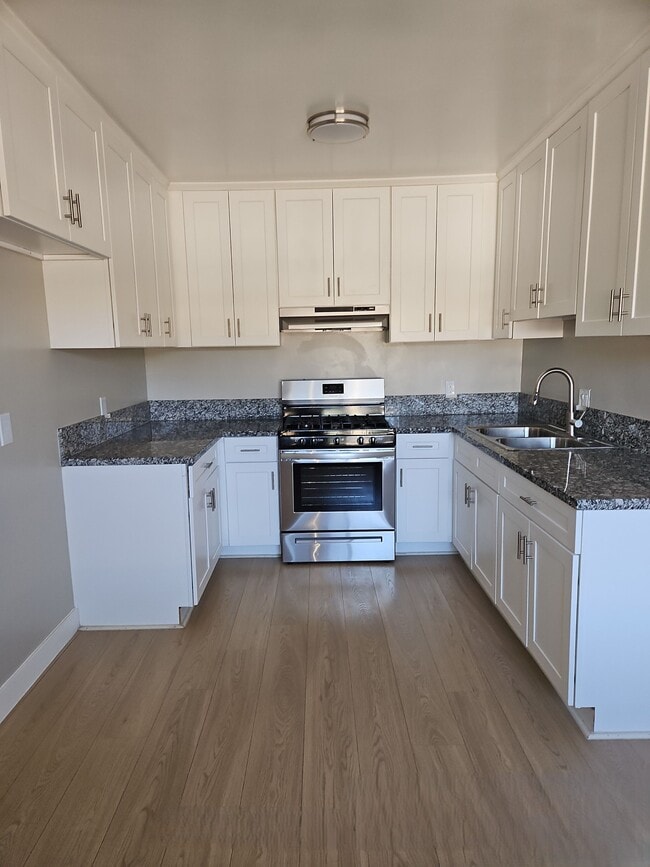 Building Photo - 8334 Willis Ave