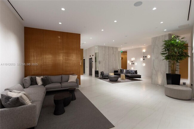 Building Photo - 17550 Collins Ave