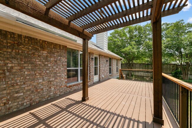 Building Photo - 11701 Sterling Panorama Terrace