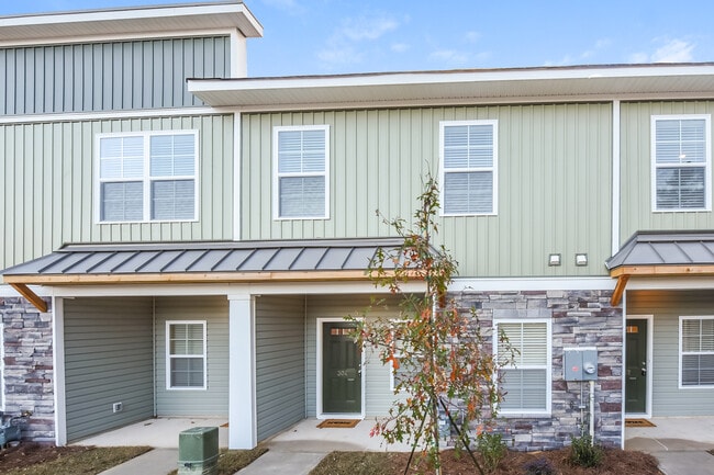 Building Photo - 304 High Grv Wy