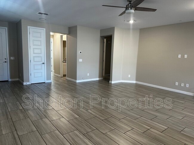 Building Photo - 16562 W Charlotte Dr