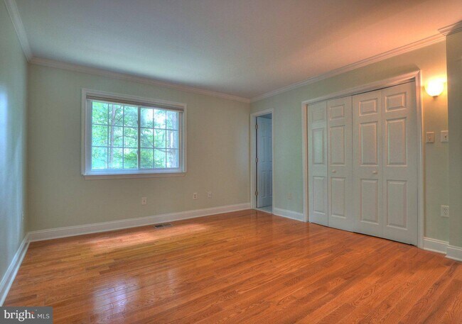 Building Photo - 2405 Earlsgate Ct