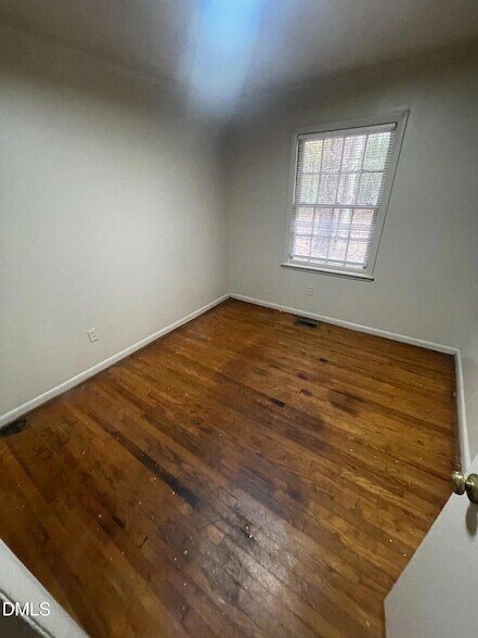 Building Photo - 429 Rose Ln