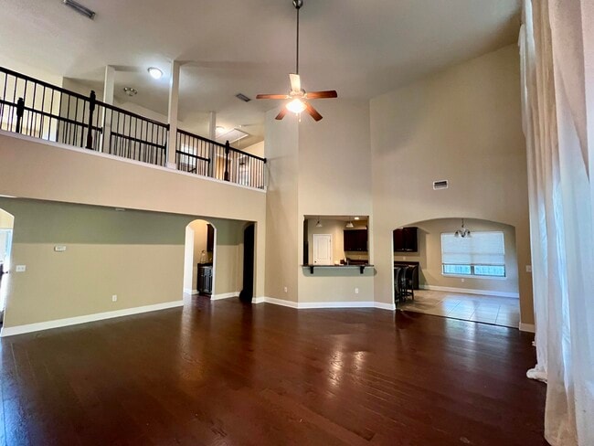 Building Photo - 68 Hemingway Ln