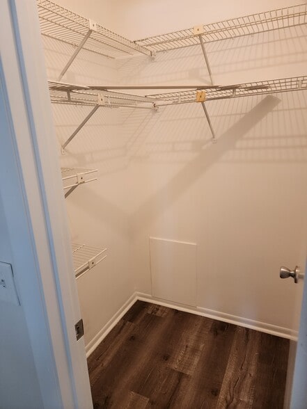 Building Photo - 28 Plantation Dr