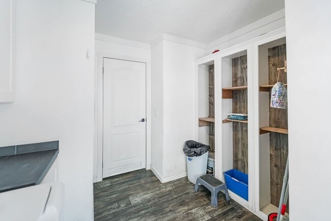 Building Photo - 29703 Midland St