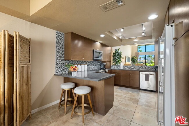 Building Photo - 54137 Oak-Hill