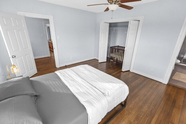 Building Photo - 3321 Charleston St