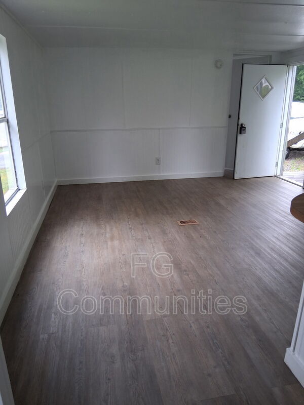 Building Photo - 1754 Zion Rd