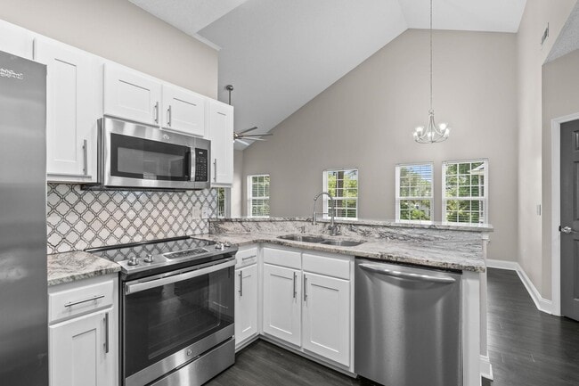 Building Photo - 5026 Belleglen Ct