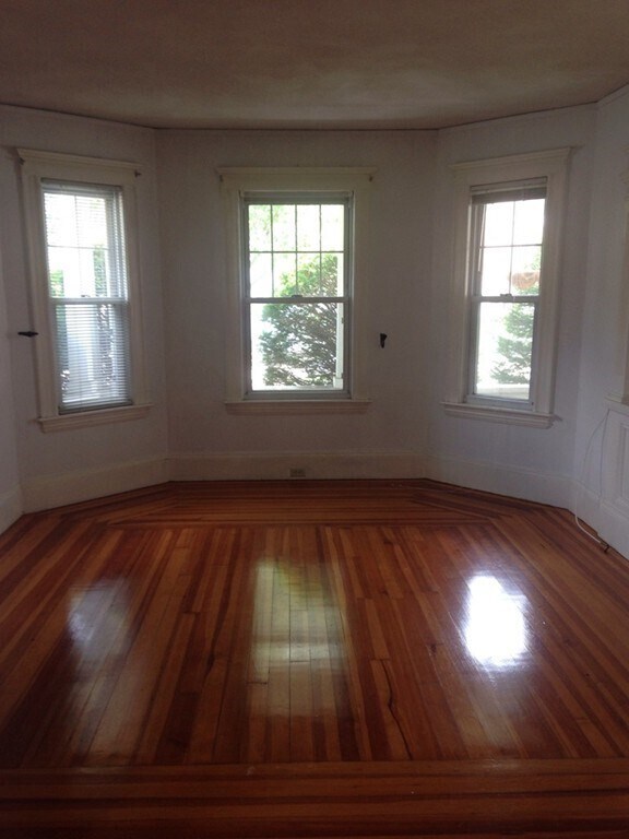 Building Photo - 132 North St