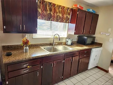 Newly remodeled kitchen countertops and dishwasher unit! - 5377 Flotron Dr
