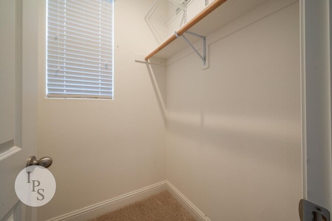 Building Photo - Madera Riverstone Home, 4BR/3BA, Including In-Law Suite, SOLAR, Community Pool, Tons of Community...